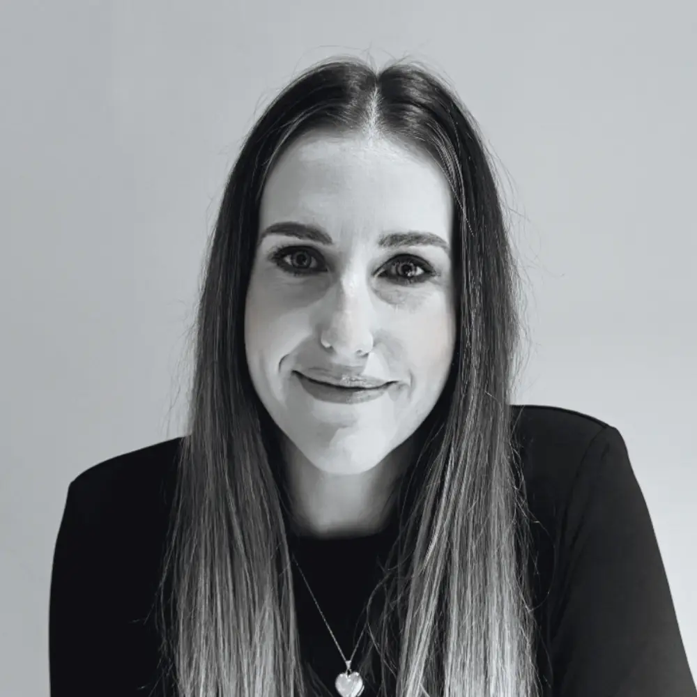 Dana Ruffle - Sales Support - Private Client Consultancy - Spain